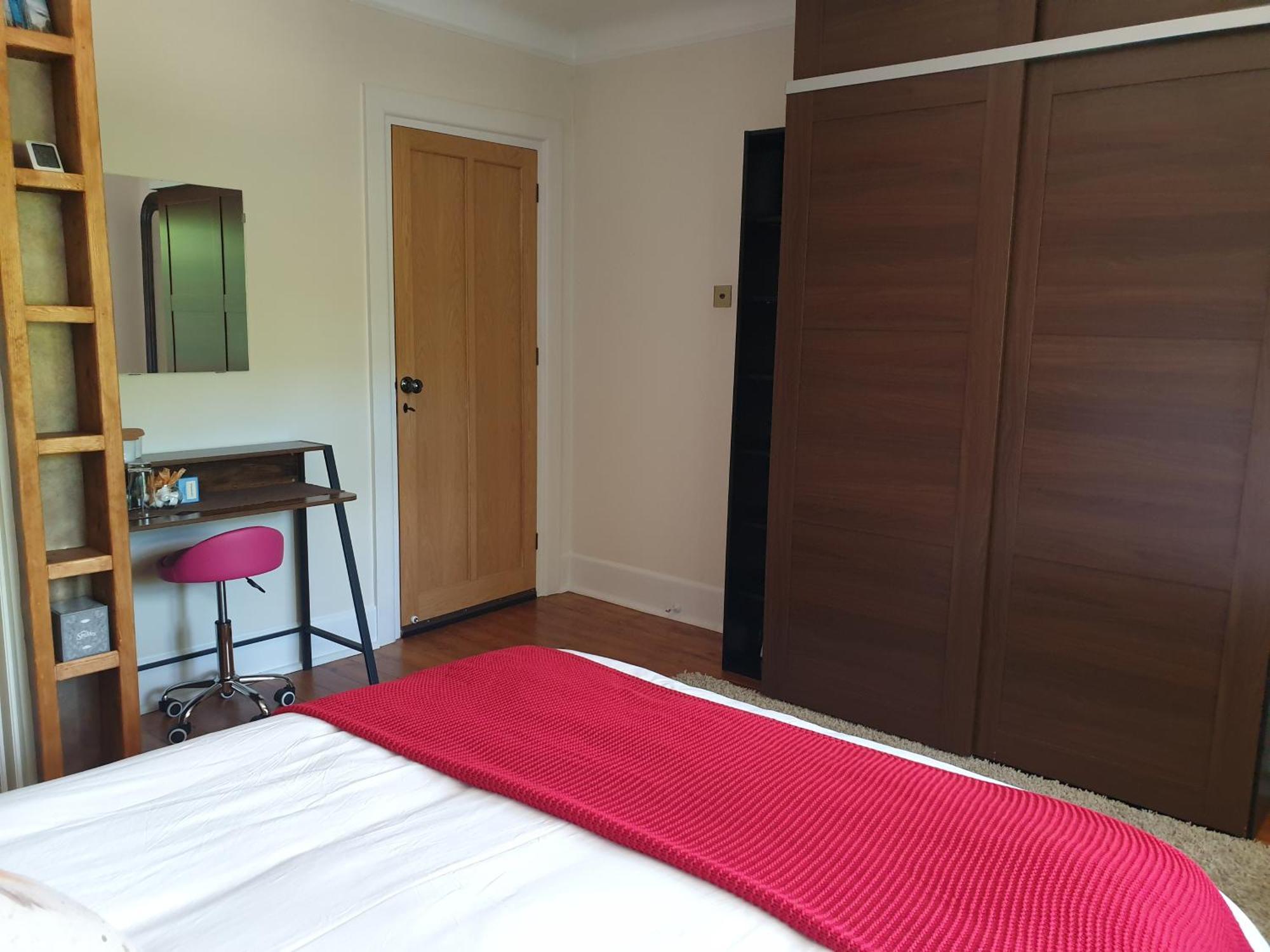 בורנמות' Little Robin Gate - Free Parking - Central - 10 Min Walk To Train Station מראה חיצוני תמונה