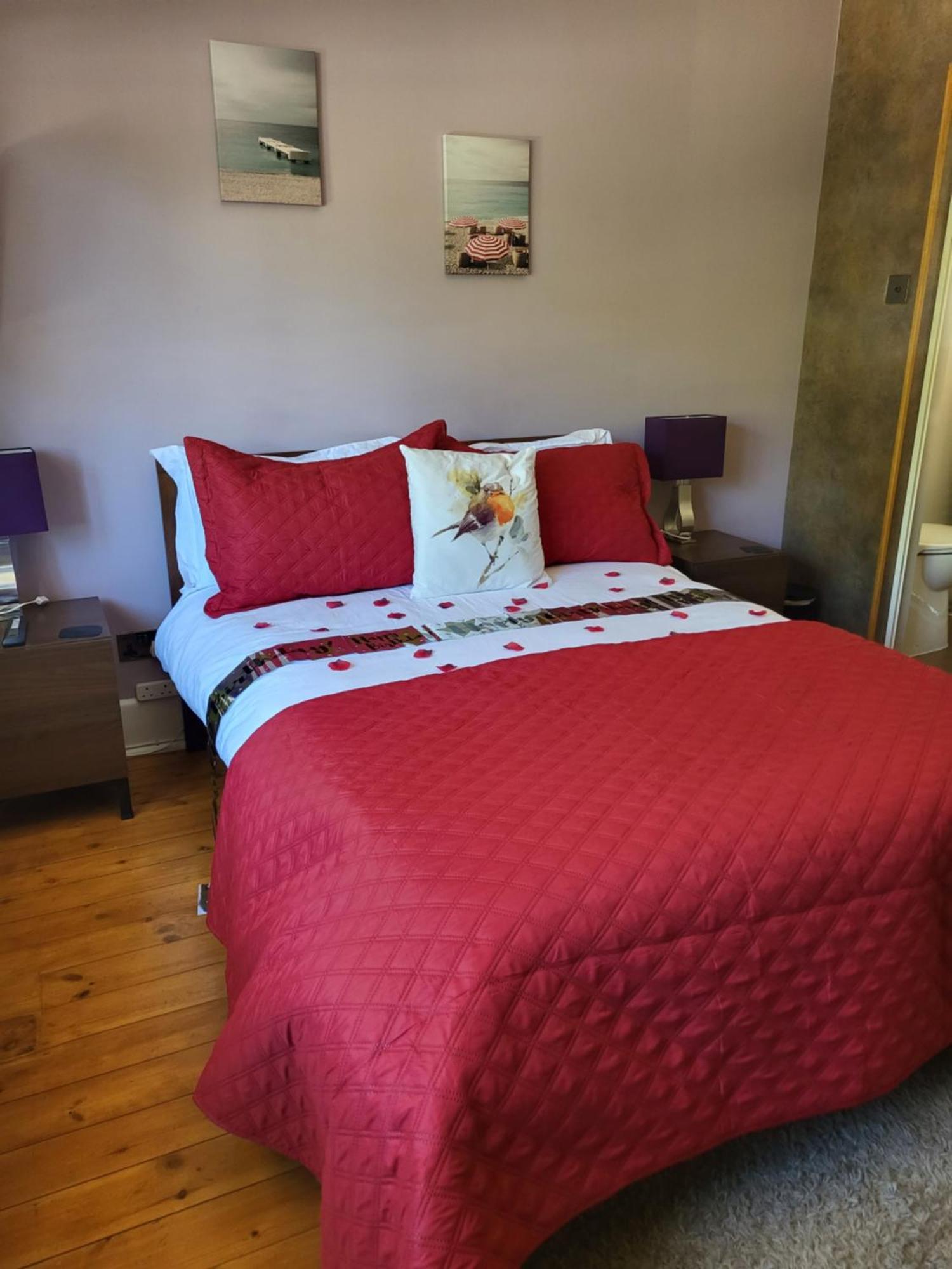 בורנמות' Little Robin Gate - Free Parking - Central - 10 Min Walk To Train Station מראה חיצוני תמונה